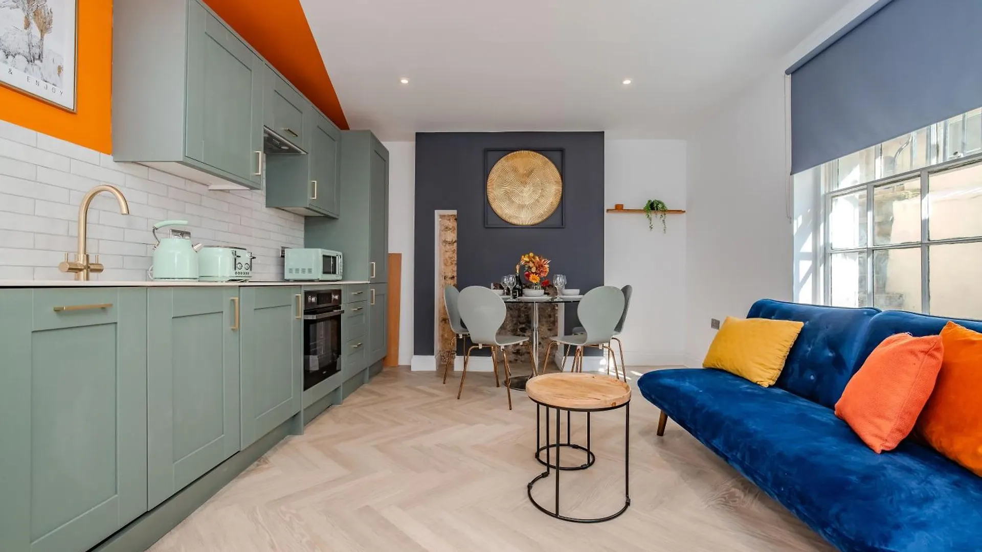 Central Comfort L 2-Bedroom Flat With Extra Sleeping Options Hove 0*,