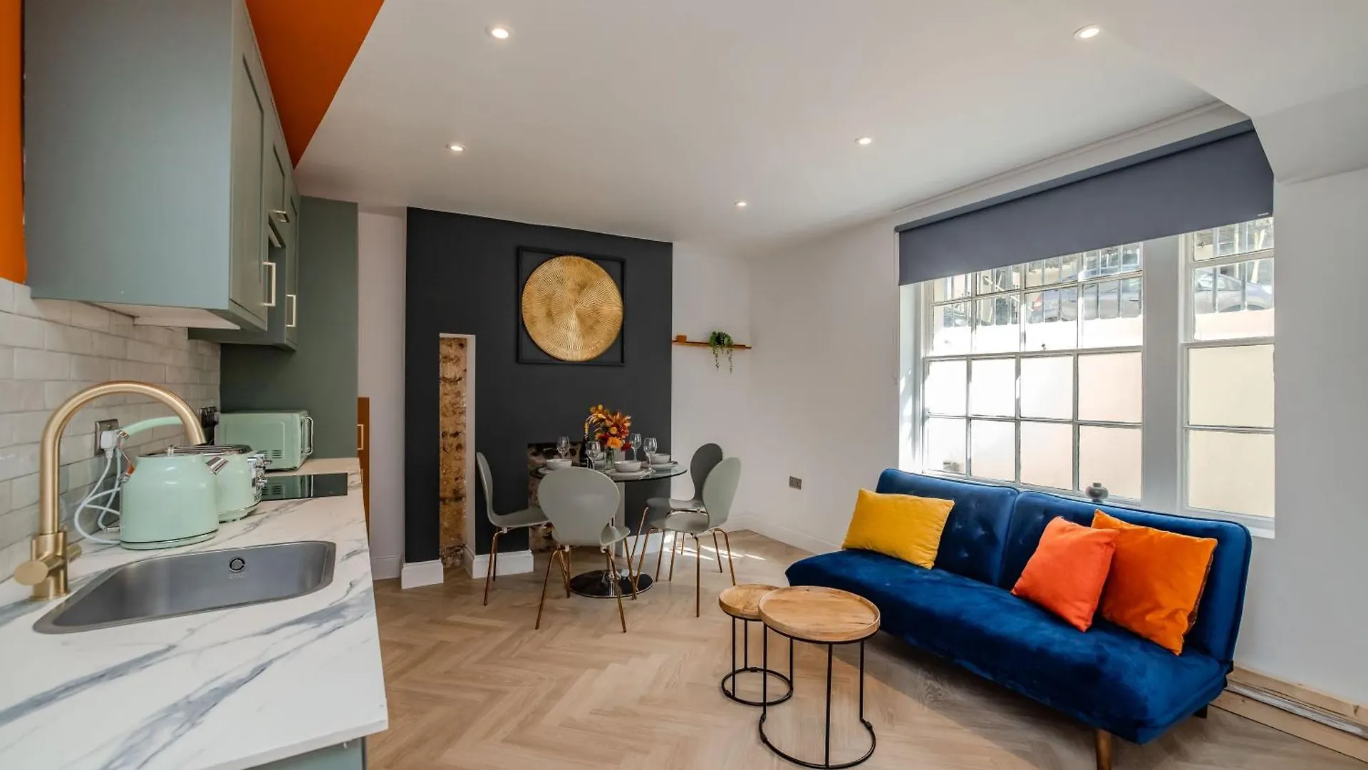 Appartamento Central Comfort L 2-Bedroom Flat With Extra Sleeping Options Hove Regno Unito